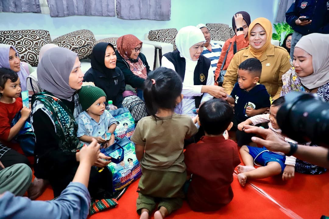 Gubernur Khofifah Berangkatkan Kapal Mudik Gratis ke Pulau Raas Sumenep
