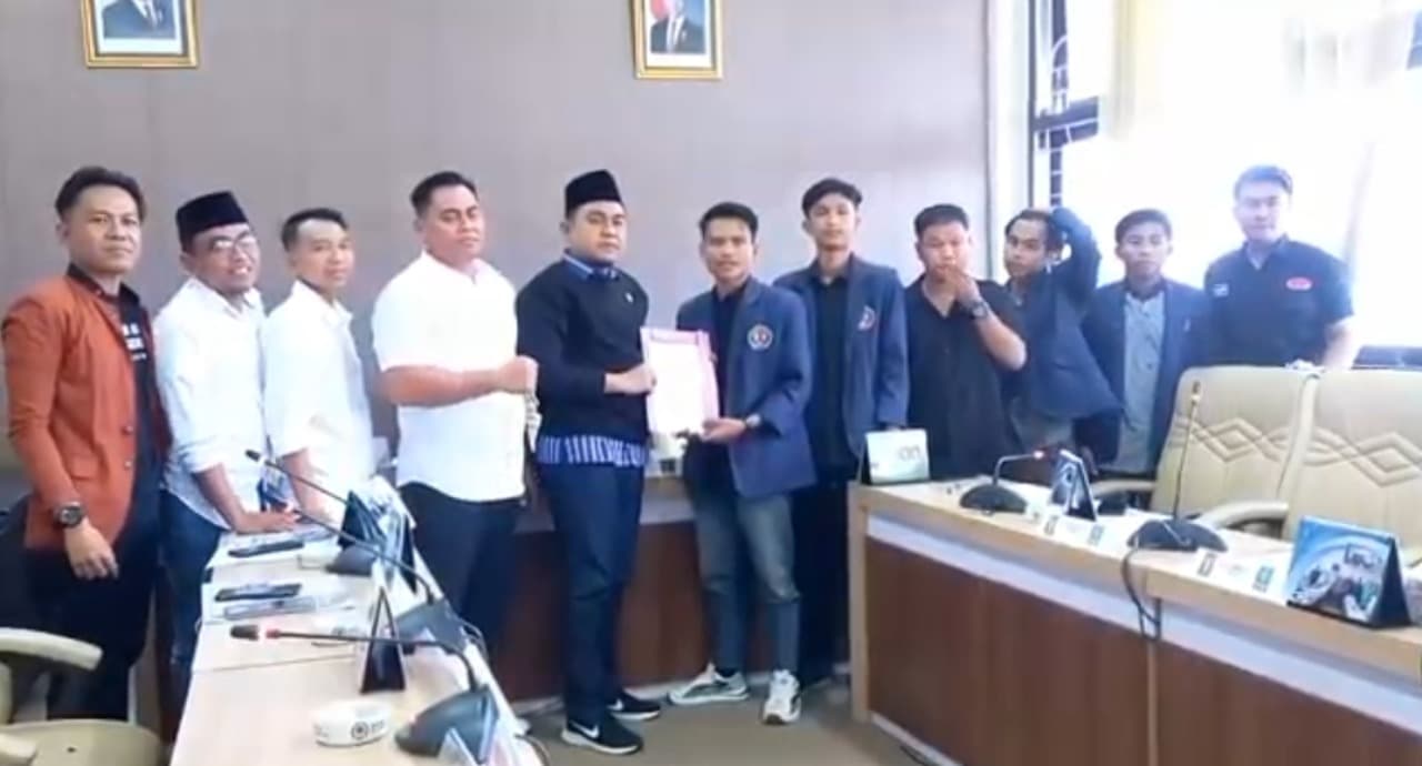 DPRD Pamekasan Serap Aspirasi Mahasiswa Terkait Penolakan RUU TNI
