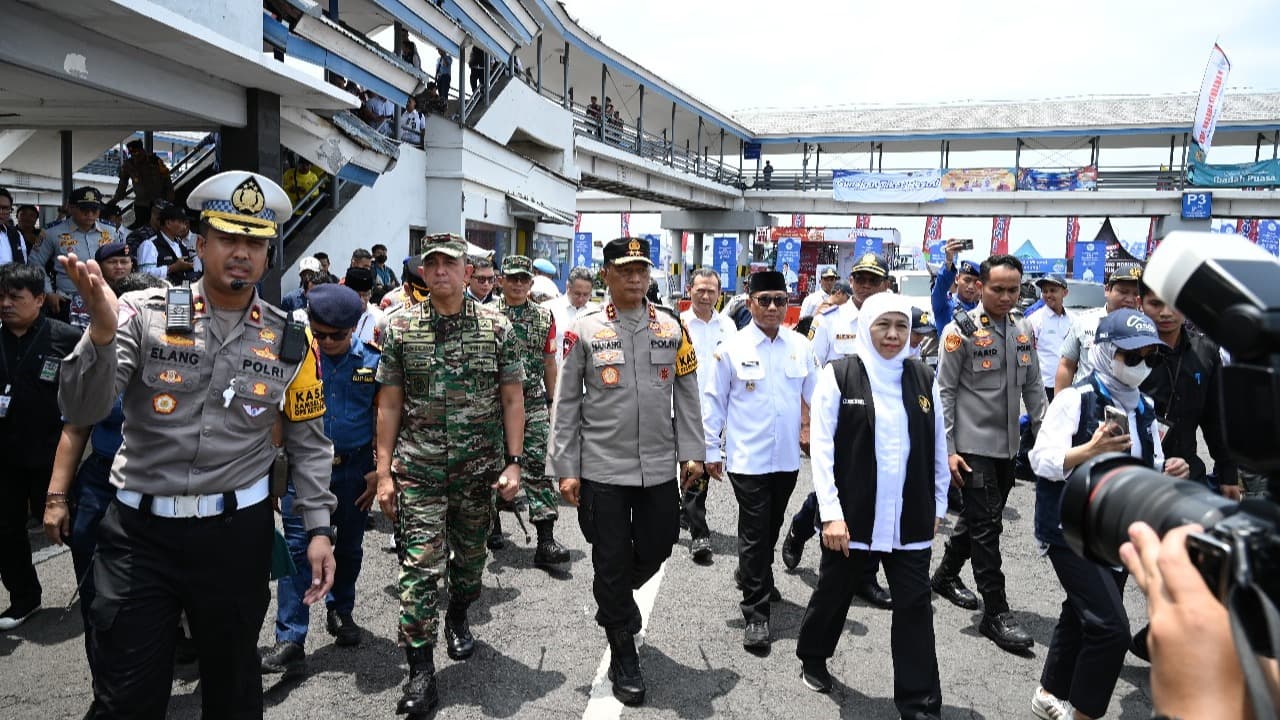 Forkopimda Jatim Pantau Arus Mudik di Pelabuhan Ketapang