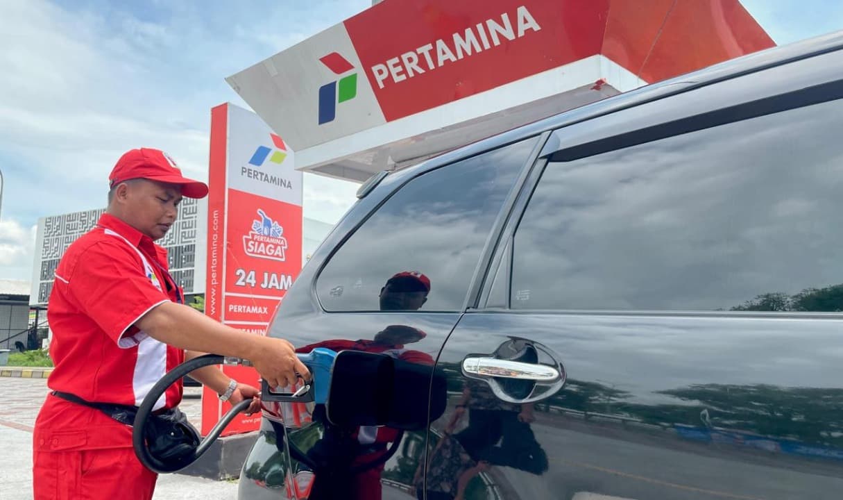 Jelang Lebaran, Pertamina  Turunkan Harga Pertamax dan Dexlite