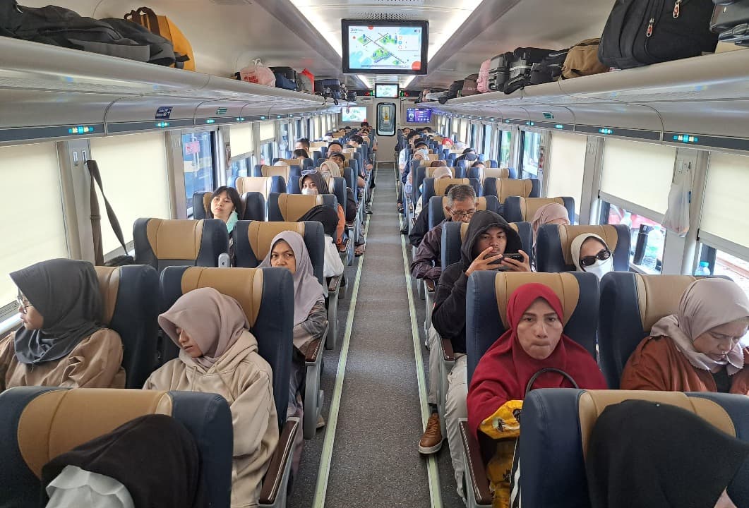 46.369 Penumpang Naik Kereta Api di H-2 Lebaran, Ini 5 KA Favorit Masyarakat