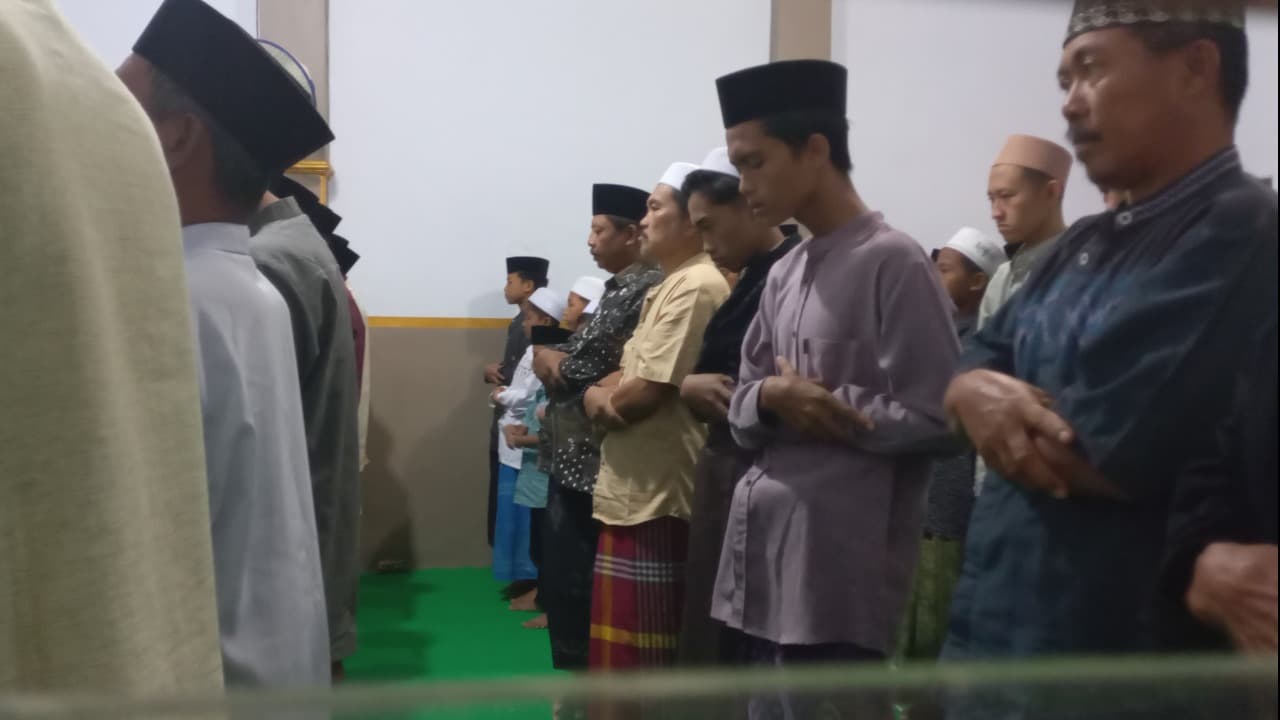 Jemaah Aboge di Probolinggo Salat Idul Fitri Hari Ini