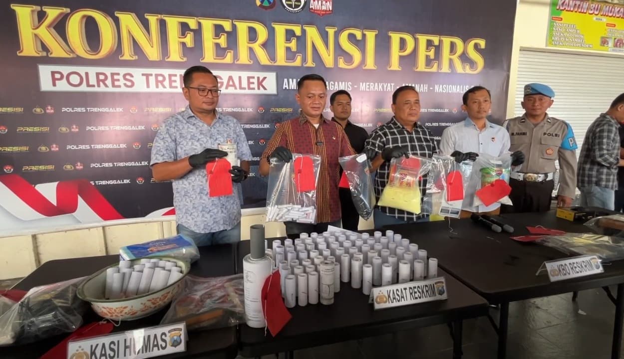 Polisi Tangkap Kurir Ekspedisi karena Produksi Petasan dan Balon Udara untuk Lebaran Ketupat