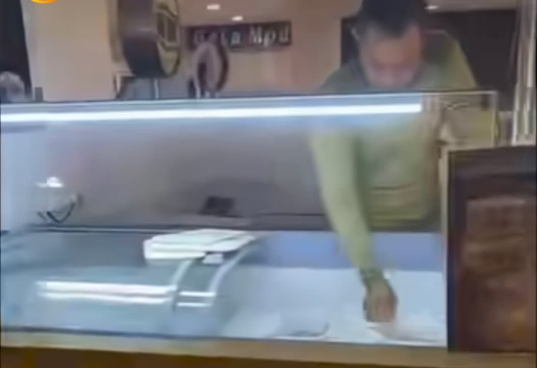 Viral Es Krim Beralkohol 40 Persen, Satpol PP Segel Stan di Surabaya Barat