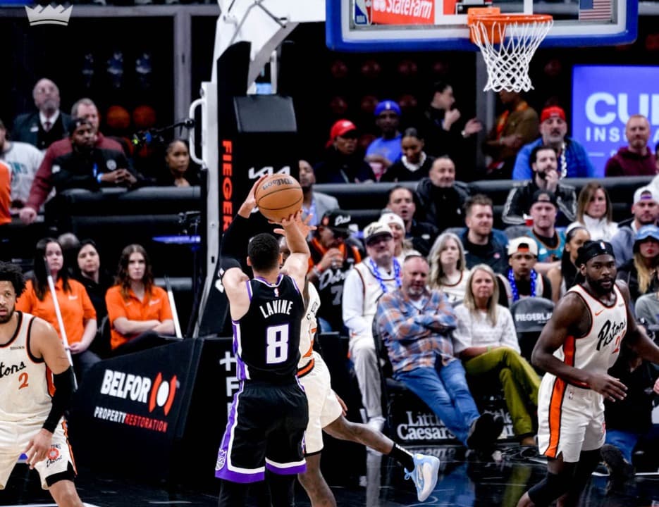 LaVine Kemas 43 Poin, Sacramento Kings Taklukkan Detroit Pistons 127-117
