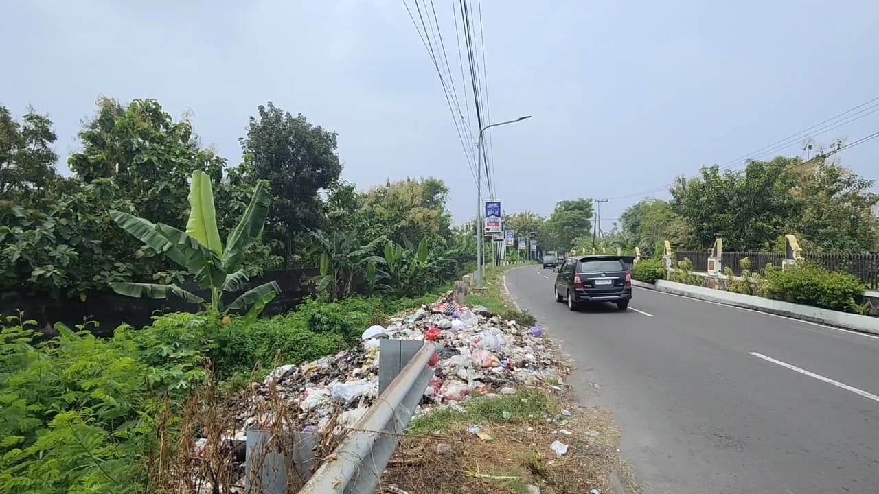Sampah Liar Ancam Lingkungan, Aroma Busuk dan Pemandangan Buruk