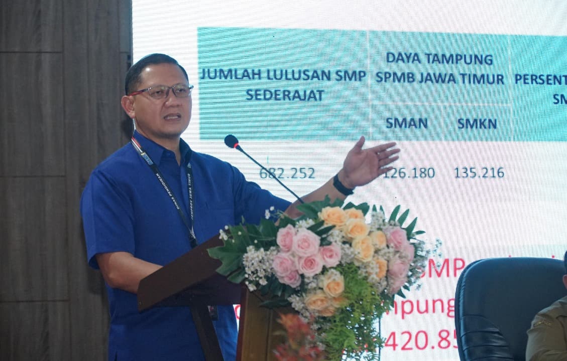 Kadindik Jatim Larang Sekolah Tahan  Ijazah, Intruksikan Antar ke Murid