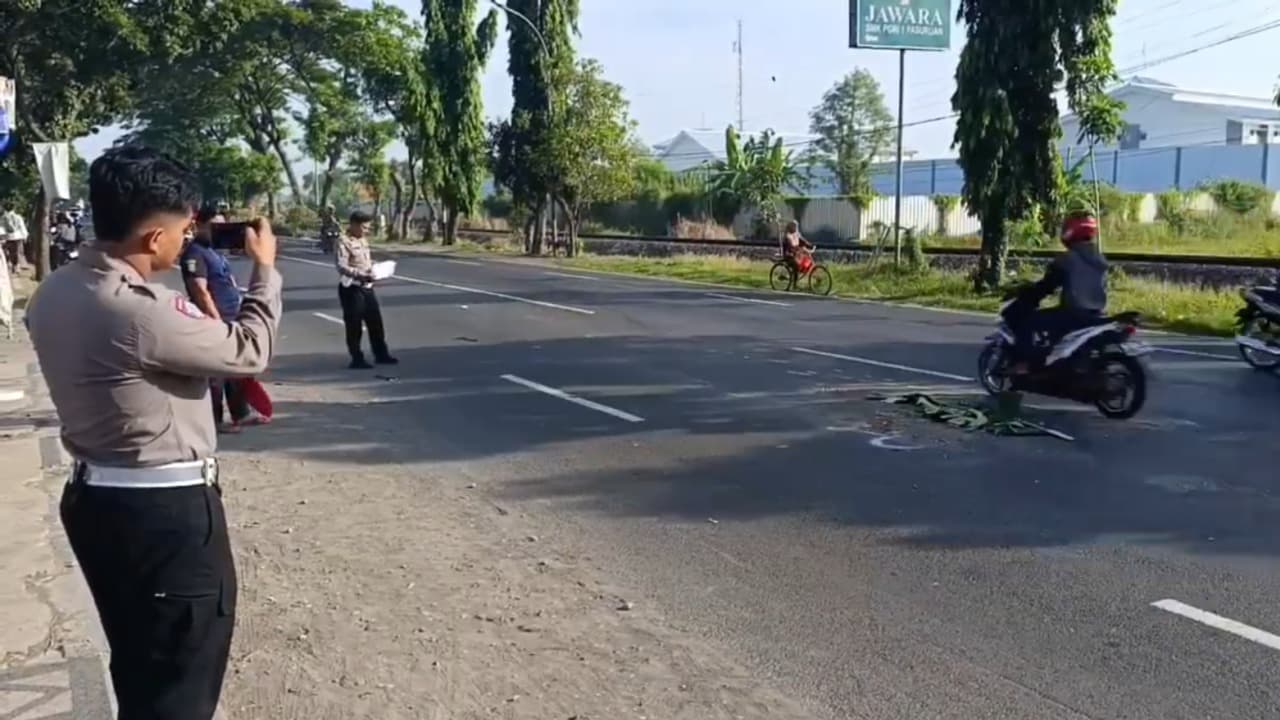 Tragis! Hendak Masuk Sekolah, Pelajar SMK di Pasuruan Tewas Ditabrak Truk