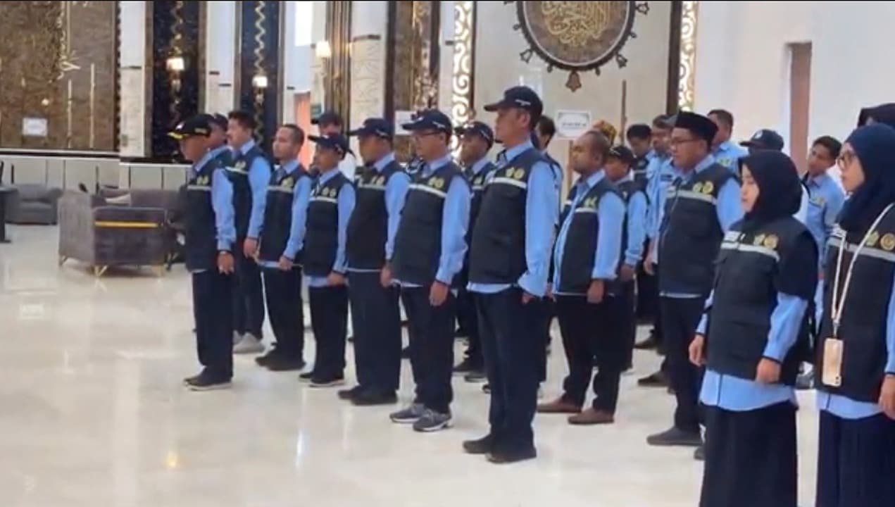 Petugas Haji Indonesia Siaga Sambut Kedatangan Kloter Pertama di Bandara Madinah