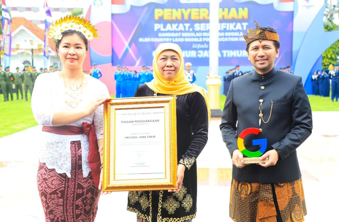 Kado Hardiknas, Jatim Raih Penghargaan Pelopor Transformasi Digital Pendidikan dari Google