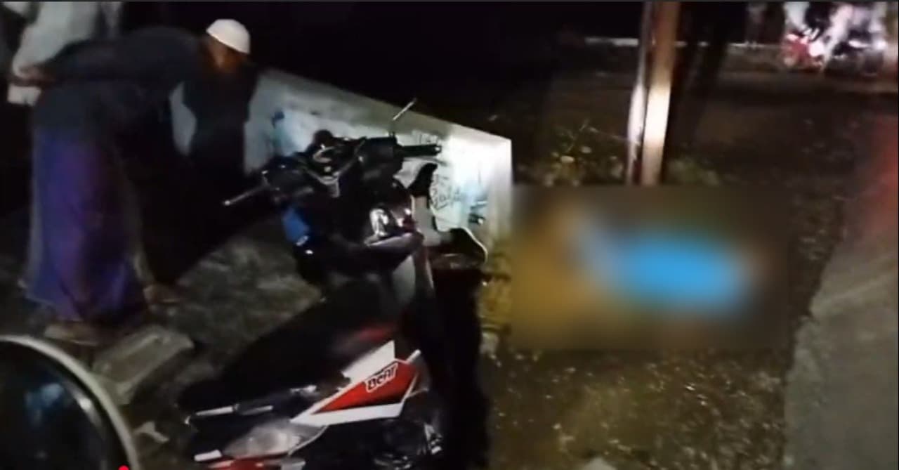 Pulang Kerja Tabrak Honda Beat di Jombang, Pemotor Honda CB Tewas