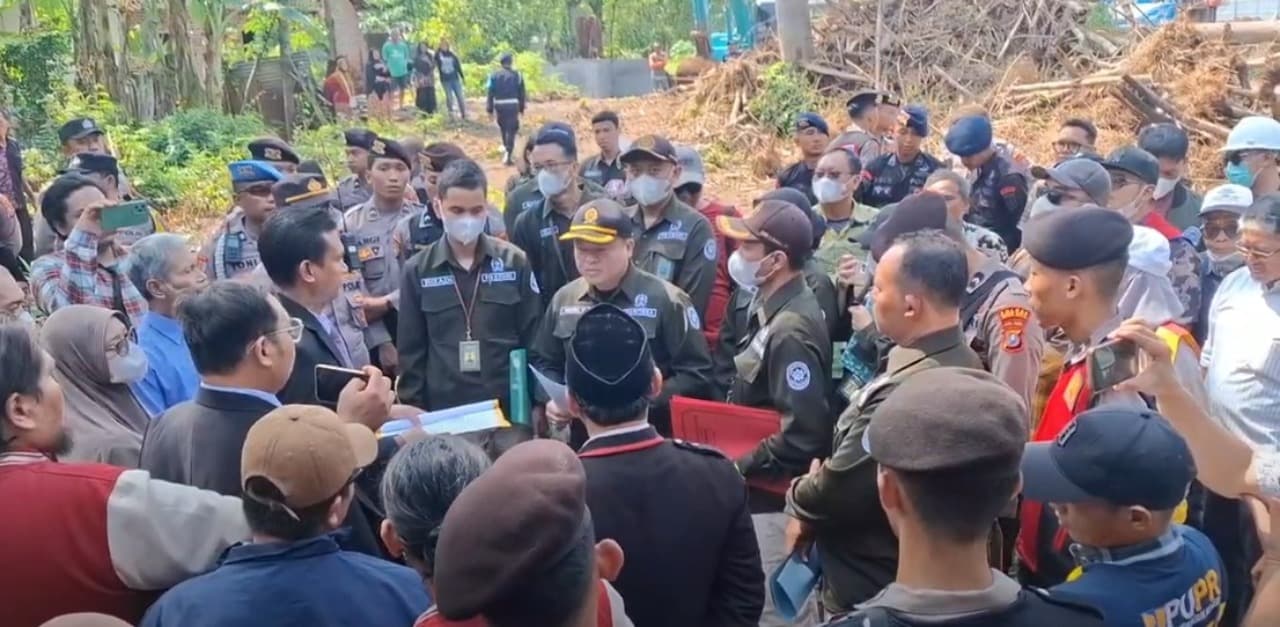 Diwarnai Protes Ahli Waris, PN Kediri Eksekusi Rumah Terdampak Bandara Dhoho