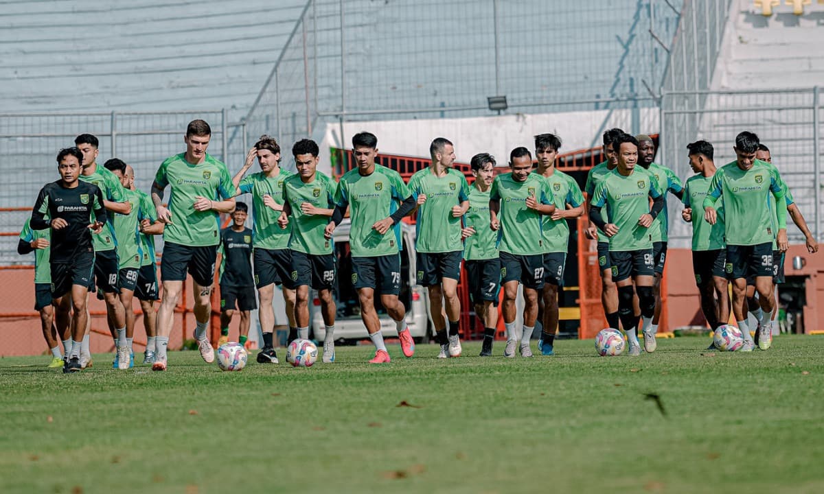 Slavko Absen, Persebaya Siapkan Duet Kadek-Dimov Hadapi Semen Padang