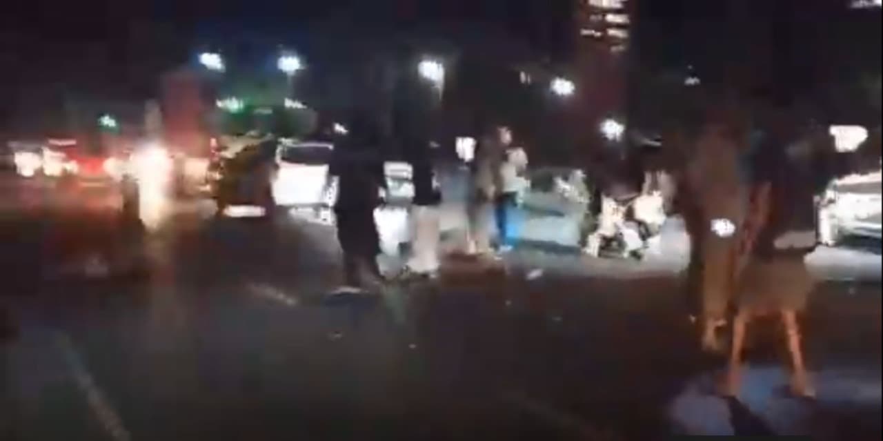 Hendak Beli Bensin, Dua Pemotor Tewas Ditabrak Avanza di Pantura Pasuruan