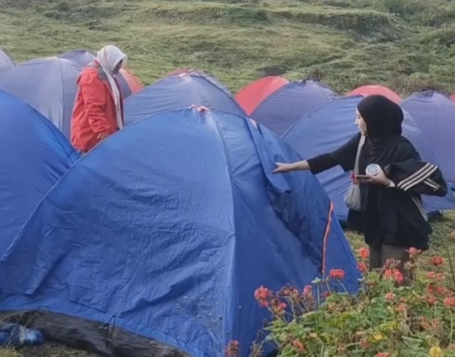 Nikmati Suasana Dingin Pegunungan Dekat Kawah Ijen