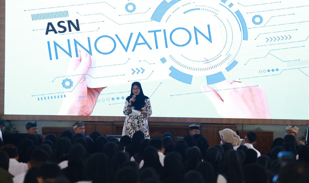 Serahkan 625 SK CPNS dan PPPK, Bupati Ipuk: Jadilah ASN yang Adaptif