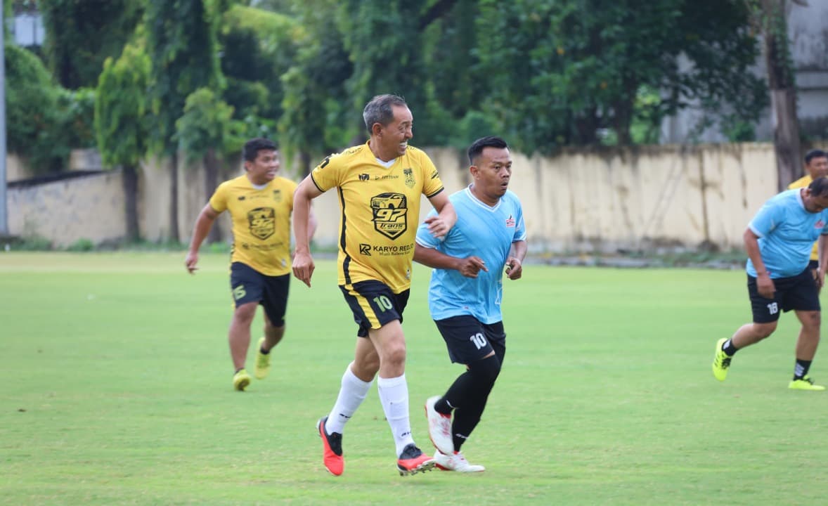 Ditresnarkoba Polda Jatim dan Wartawan Bangun Sinergi Lewat Fun Football