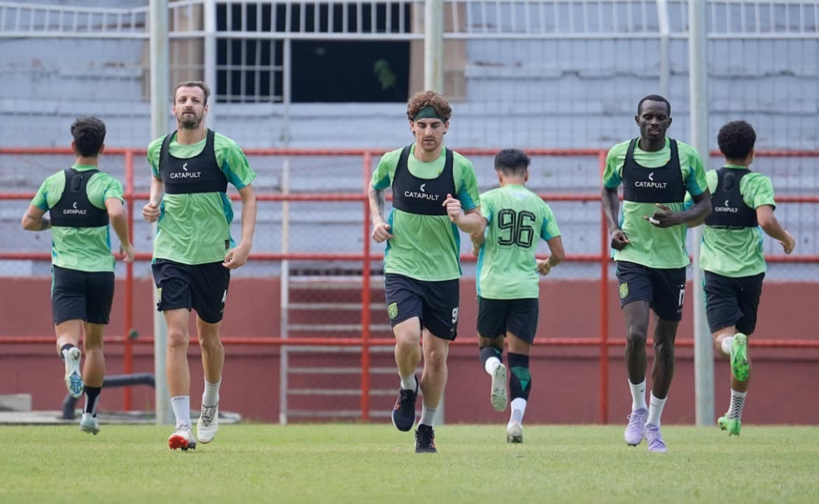 Rapor 8 Pemain Asing Persebaya Sepanjang Liga 1 2024/2025, Siapa yang Terbaik?