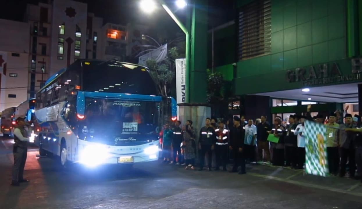 Kloter Terakhir Embarkasi Surabaya Diberangkatkan, Dua Jemaah Gagal Berangkat