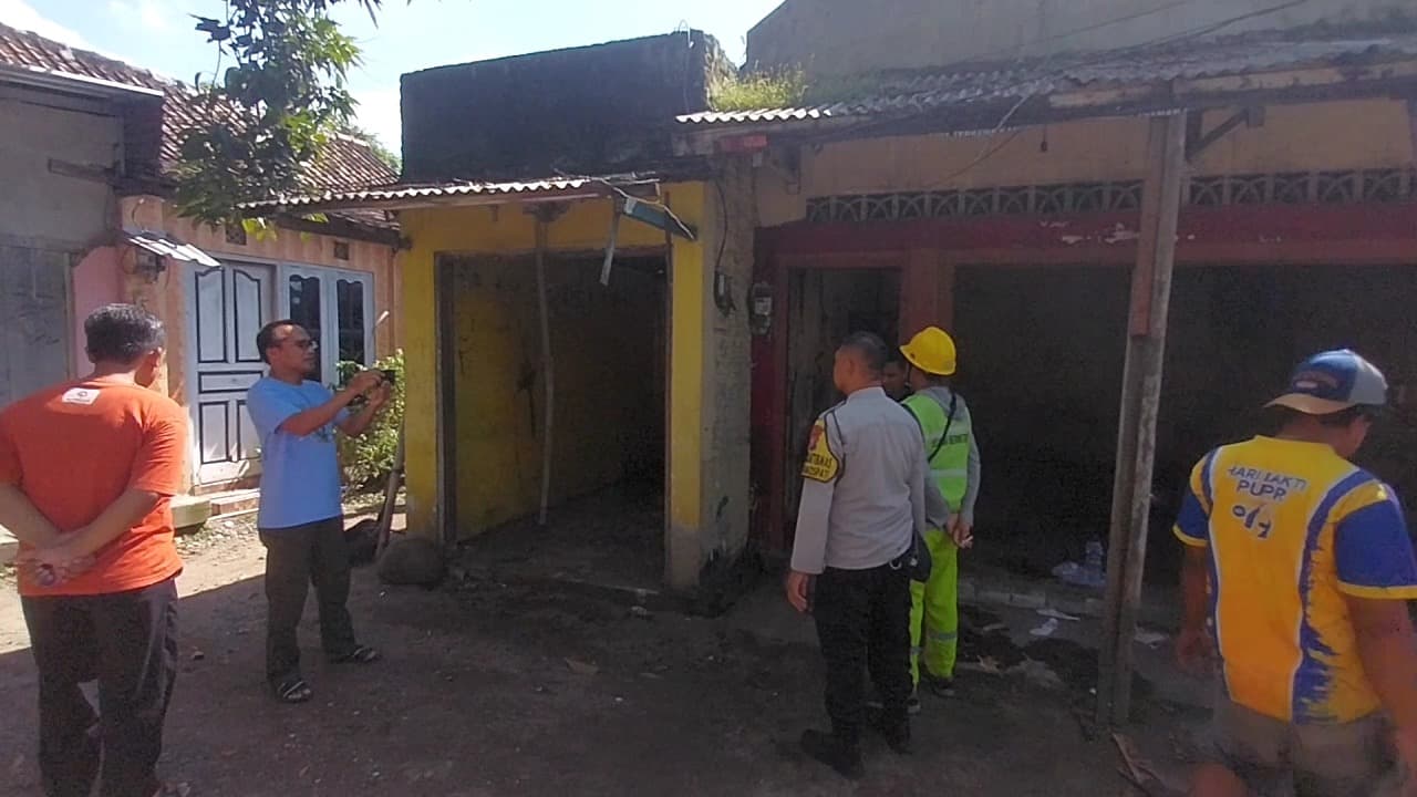Relokasi Pasar Hewan, Bangunan Warga di Totok Maospati Mulai Dibongkar