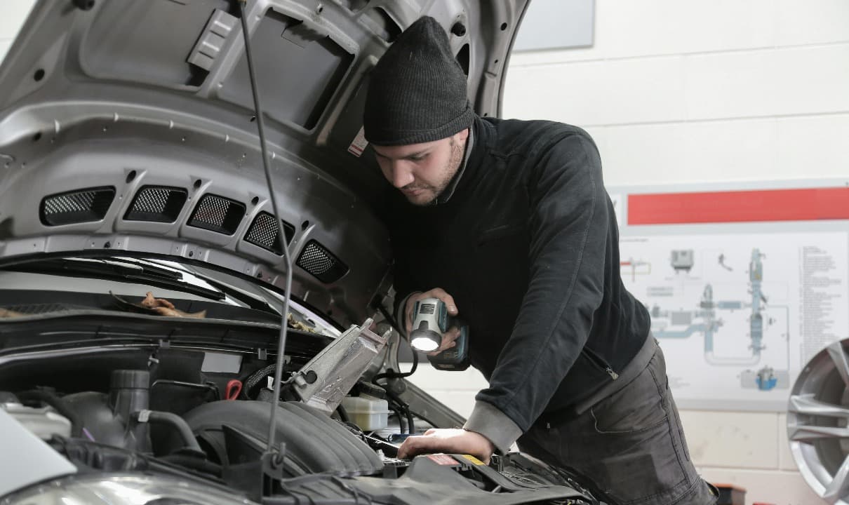 Ingin Mobil Awet dan Tahan Lama? Ini 10 Tips Merawat Mobil