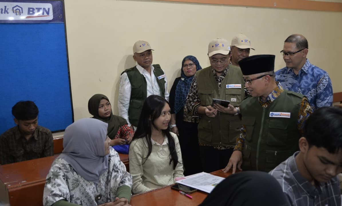 Wamendik Tinjau SPMB di Surabaya, Tegaskan Jangan Percaya Calo