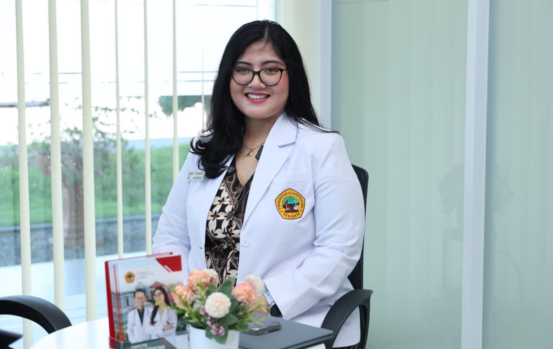 FK Untag Surabaya Ajak Generasi Muda Waspadai Silent Killer, Diabetes dan Kolesterol
