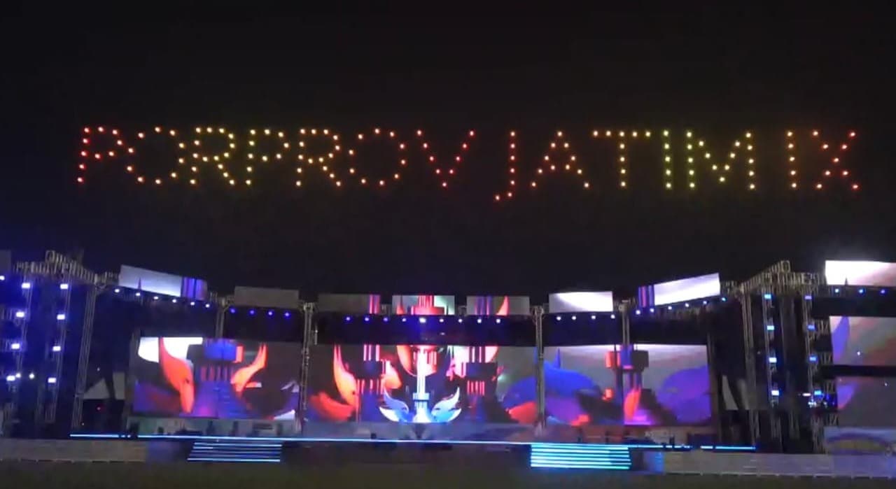 Pembukaan PORPROV IX Jatim Meriah, Stadion Gajayana Dibakar Semangat Budaya & Kembang Api