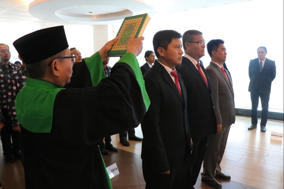 Direktur PENS Lantik Tiga Wakil, Siap Kembangkan Inovasi dan Teknologi Elektronika
