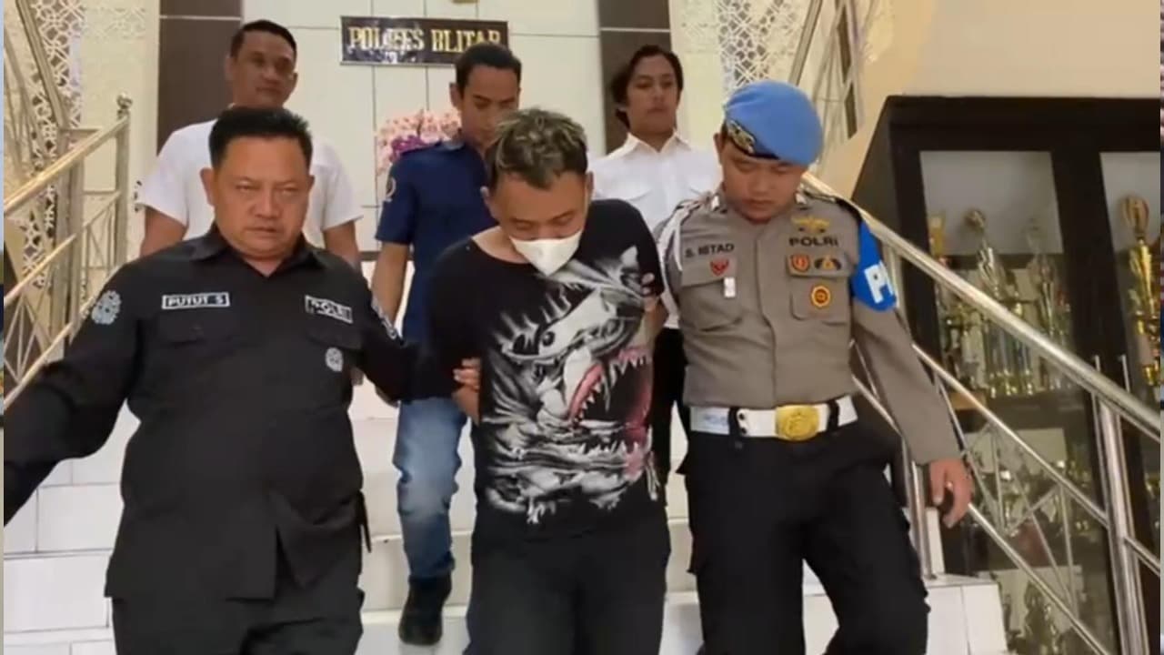 Cemburu Buta, Pria Asal Kediri Aniaya Kekasih hingga Tewas dan Buang Mayat di Pinggir Jalan Usai Kehabisan BBM