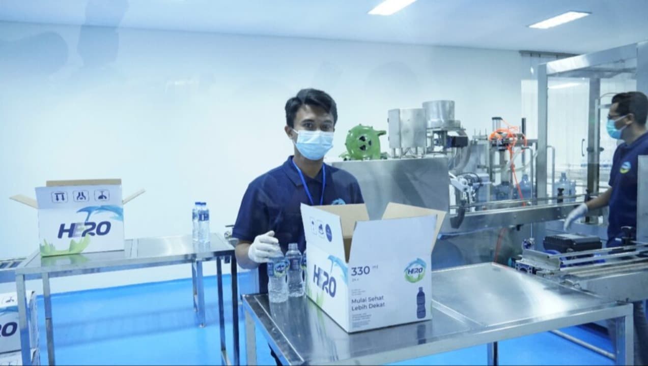 ITS Kuatkan Dampak Hilirisasi Risetnya Lewat Air Minum HE20