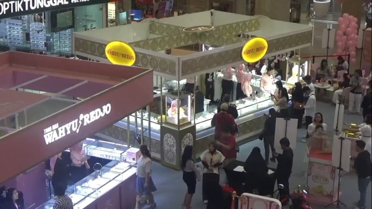 Toko Wahyu Redjo Gelar Pesta Kilau Emas 2025 di Royal Plaza