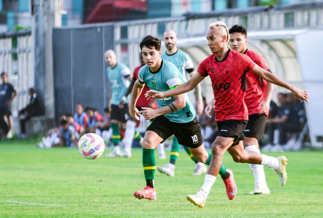 Persik Jajal Persebaya untuk Pantau Perkembangan Tim