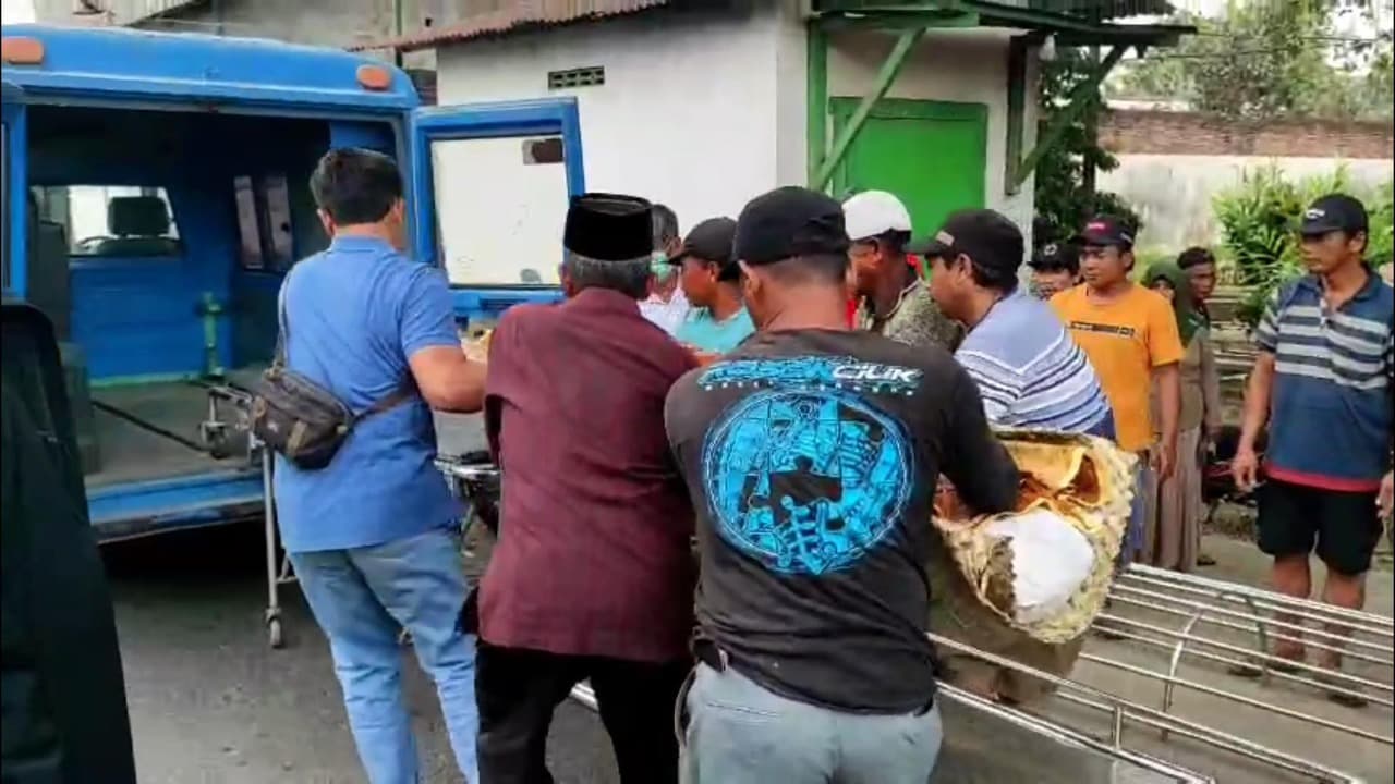 Dua Orang Tewas dan Satu Kritis Usai Konsumsi Miras Oplosan di Kediri
