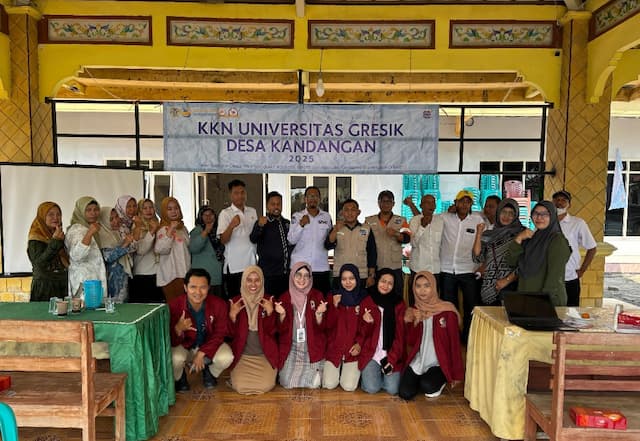 Mahasiswa KKN Unigres dan BPBD Gresik Bersinergi Wujudkan Desa Kandangan Tanggap Bencana