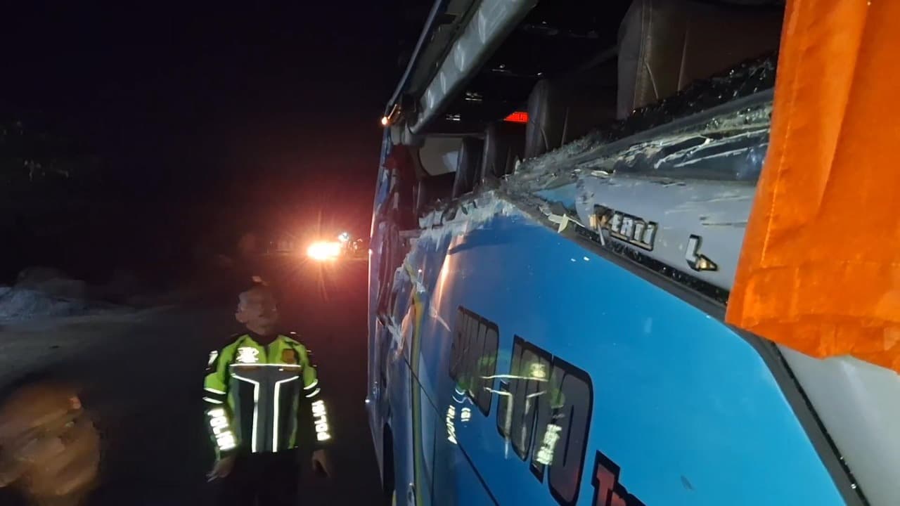 Kecelakaan Bus Pariwisata di JLS Tulungagung, 1 Tewas dan 6 Luka-luka