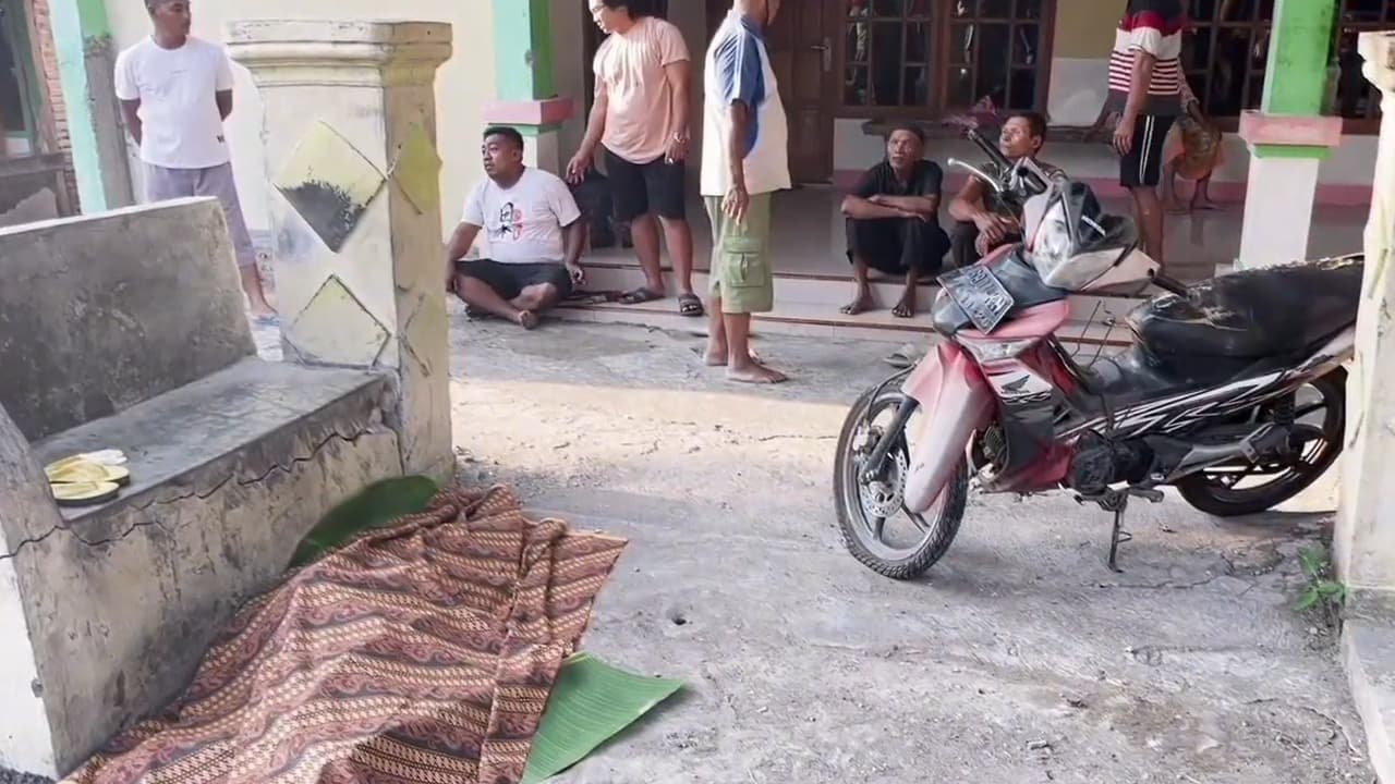 Motor Nabrak Rumah Warga, Ibu RT di Ngawi Tewas