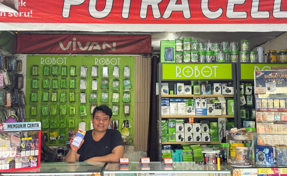 Punya Banyak Cabang, Agen BRILink Milik Pemuda Asal Lahat Ini Buka Lapangan Pekerjaan Untuk Warga Sekitar