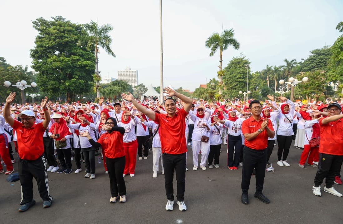 Peringati HUT ke-64, Bank Jatim dan Pemkot Gelar Senam Lansia