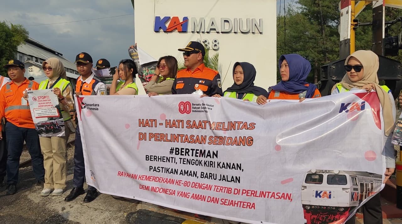 Tertib di Perlintasan Sebidang, KAI Gaungkan Gerakan “BERTEMAN”