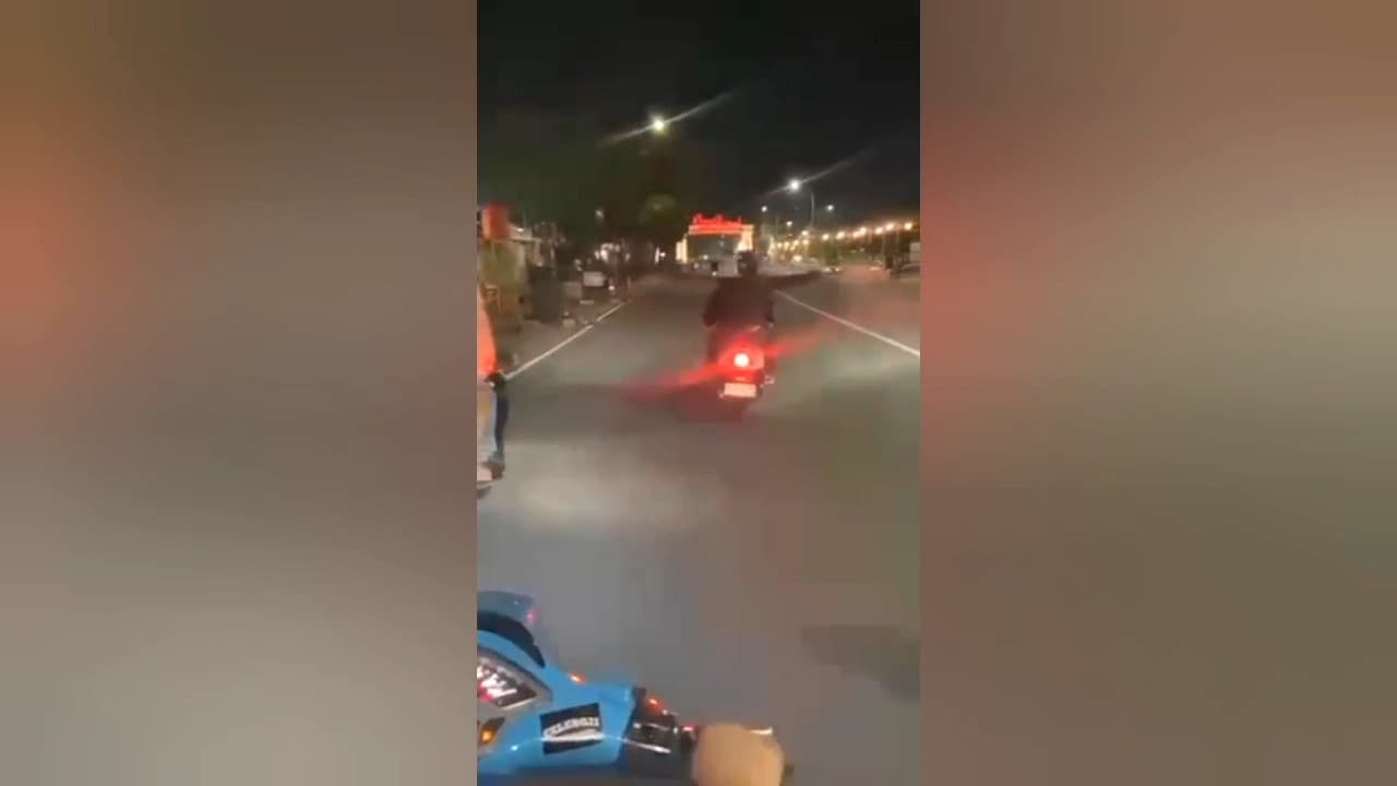 Beredar Video Kelompok Remaja Bermotor Tembakkan Petasan ke Warga di Ngawi