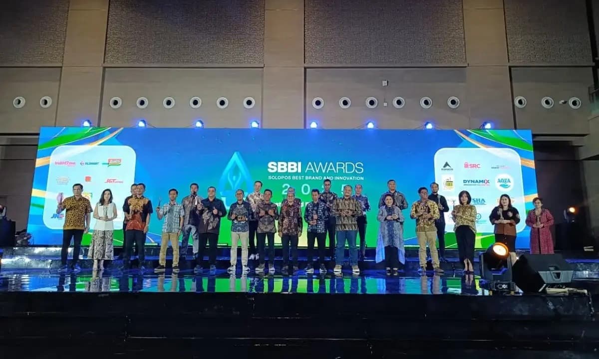 EMCO Raih Penghargaan Cat Kayu dan Besi Terbaik di SBBI Awards 2025