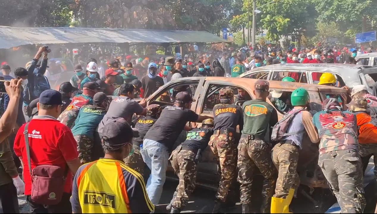Ribuan Warga Kediri Ikuti Kerja Bakti Massal, Wujud Empati Usai Insiden Kerusuhan