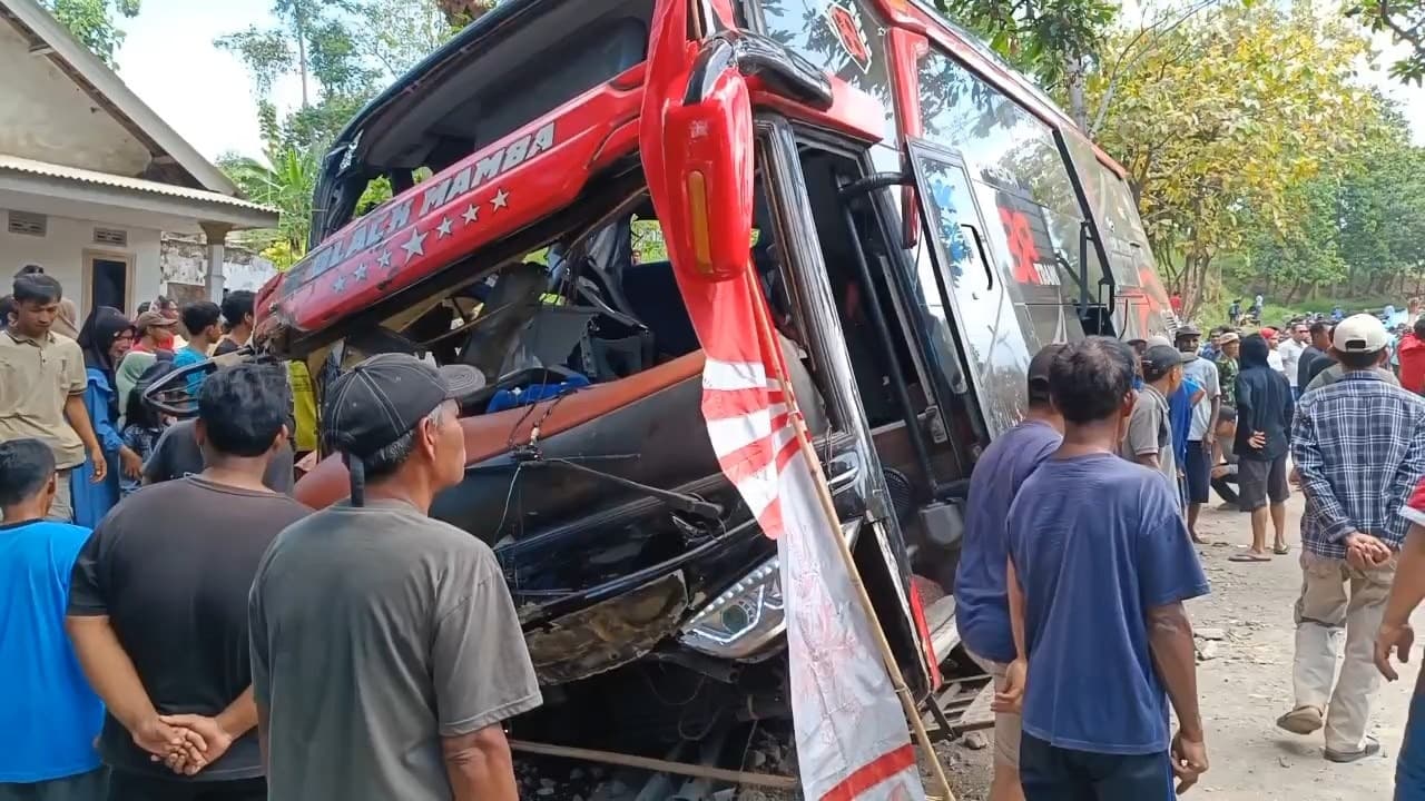 Gubernur Khofifah Imbau Pengusaha Transportasi Cek Bus Sebelum Berangkat