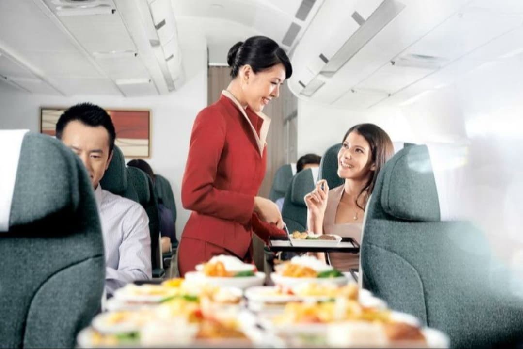 Traveler Muslim Wajib Tahu, Cara Menikmati Menu Halal Saat Penerbangan Internasional