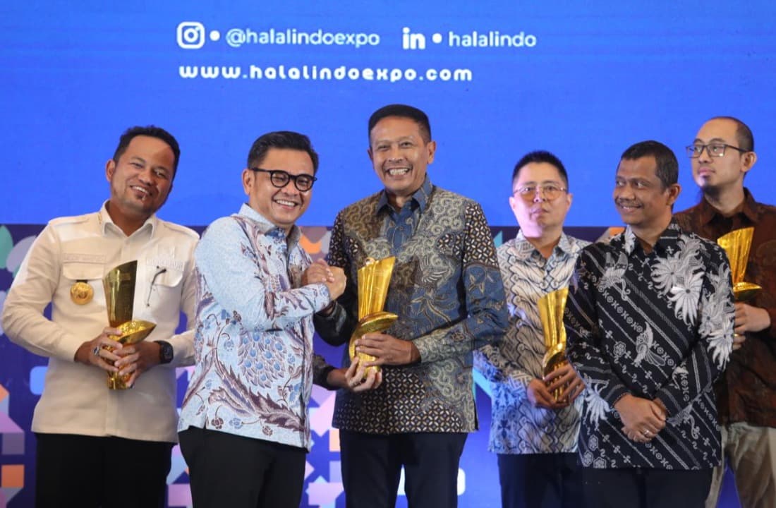 Guratan Manis Kolaborasi: Kota Malang Raih Penghargaan Industri Halal Terbaik Nasional