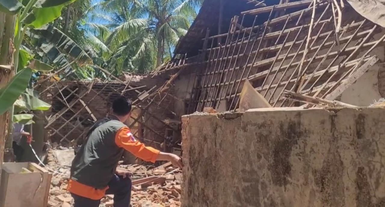 7 Dampak Kerusakan di Banyuwangi Akibat Gempa Bermagnitudo 5,7