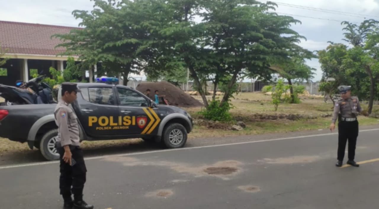 Diduga Truk Serempet Motor di Sampang, Ibu dan Anak Meninggal di Lokasi