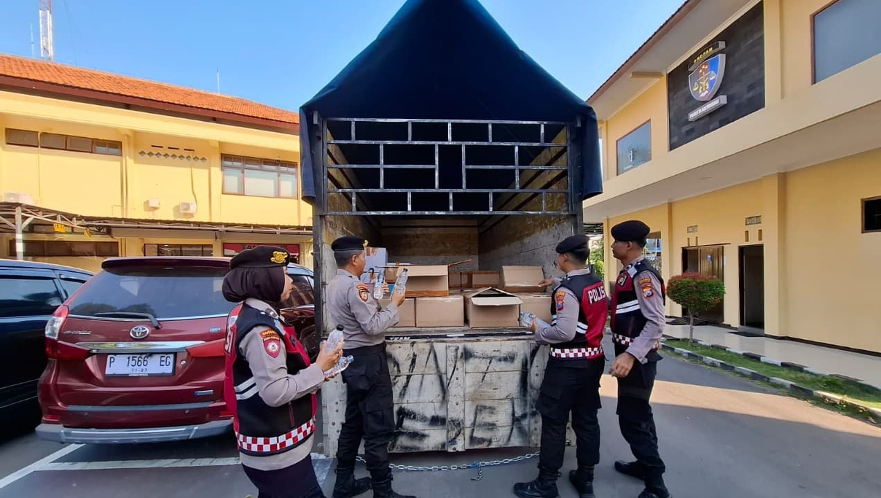 Ribuan Botol Arak Diamankan Tim Patroli Perintis Presisi Polresta Banyuwangi