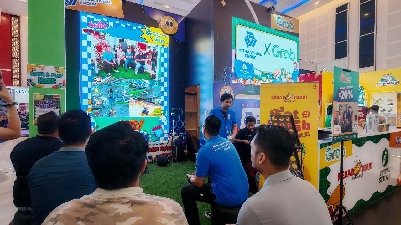 Kolaborasi MVG dan Grab Hadirkan Videotron Interaktif di PRJ Surabaya 2025